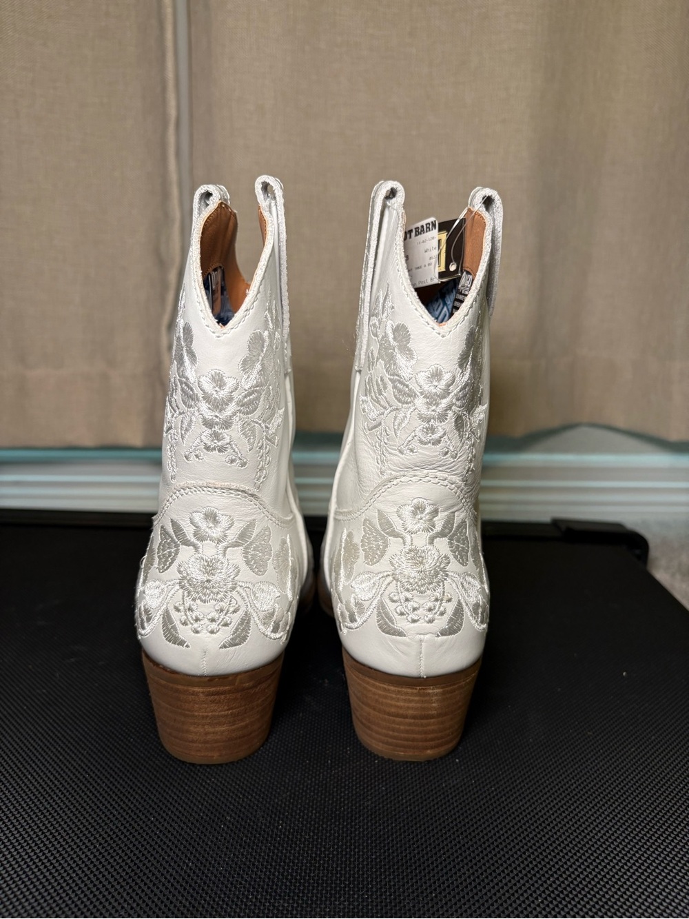 Dingo White Take a Bow Cowboy Boots - Picture 4 of 9